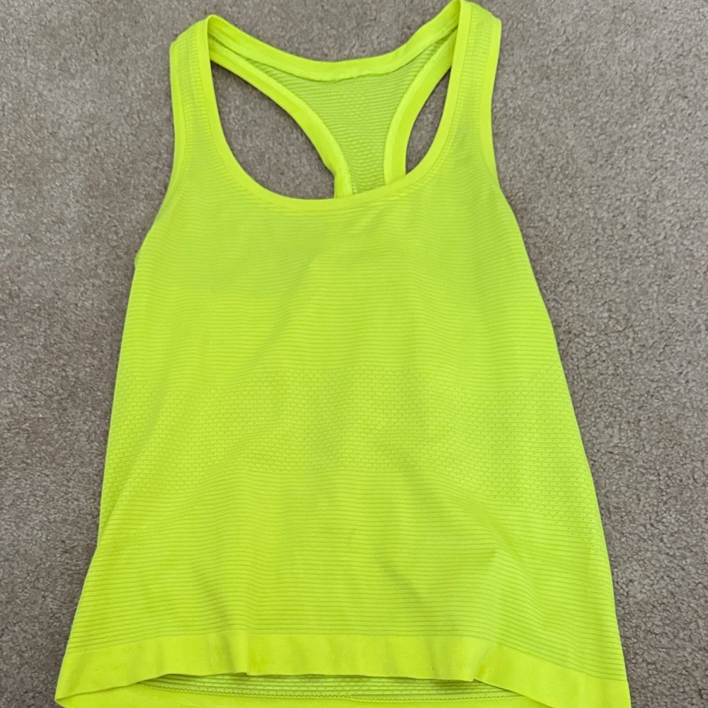 Lululemon razorback tank size four